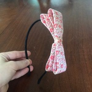 Free w/ purchase Cute headband with pink floral bow